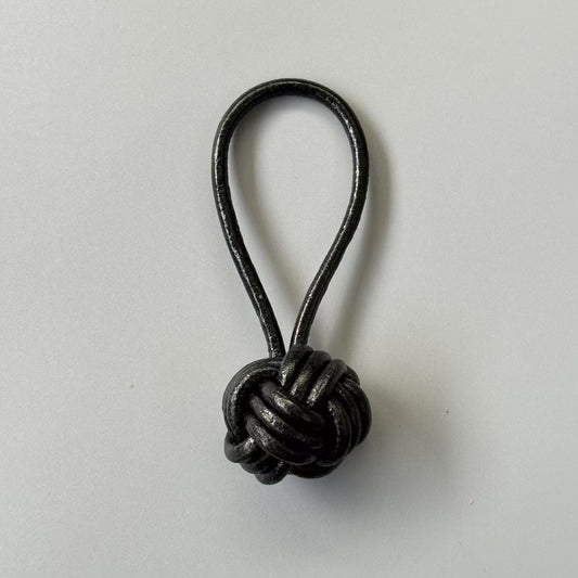 Knit Ball Leather Keyring in Black